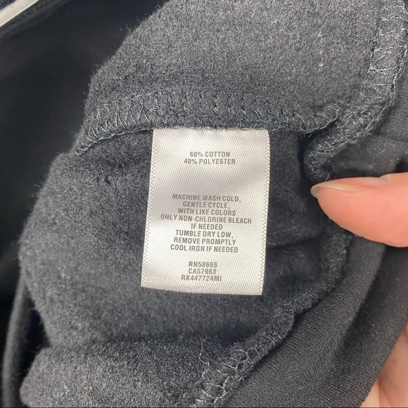 ABOUND
Cozy Crew Neck Cropped Sweatshirt In Black - Picture 12 of 12